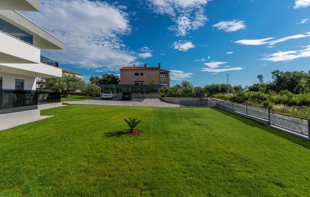 Apart Residence Blue Sea Porec Esterno foto