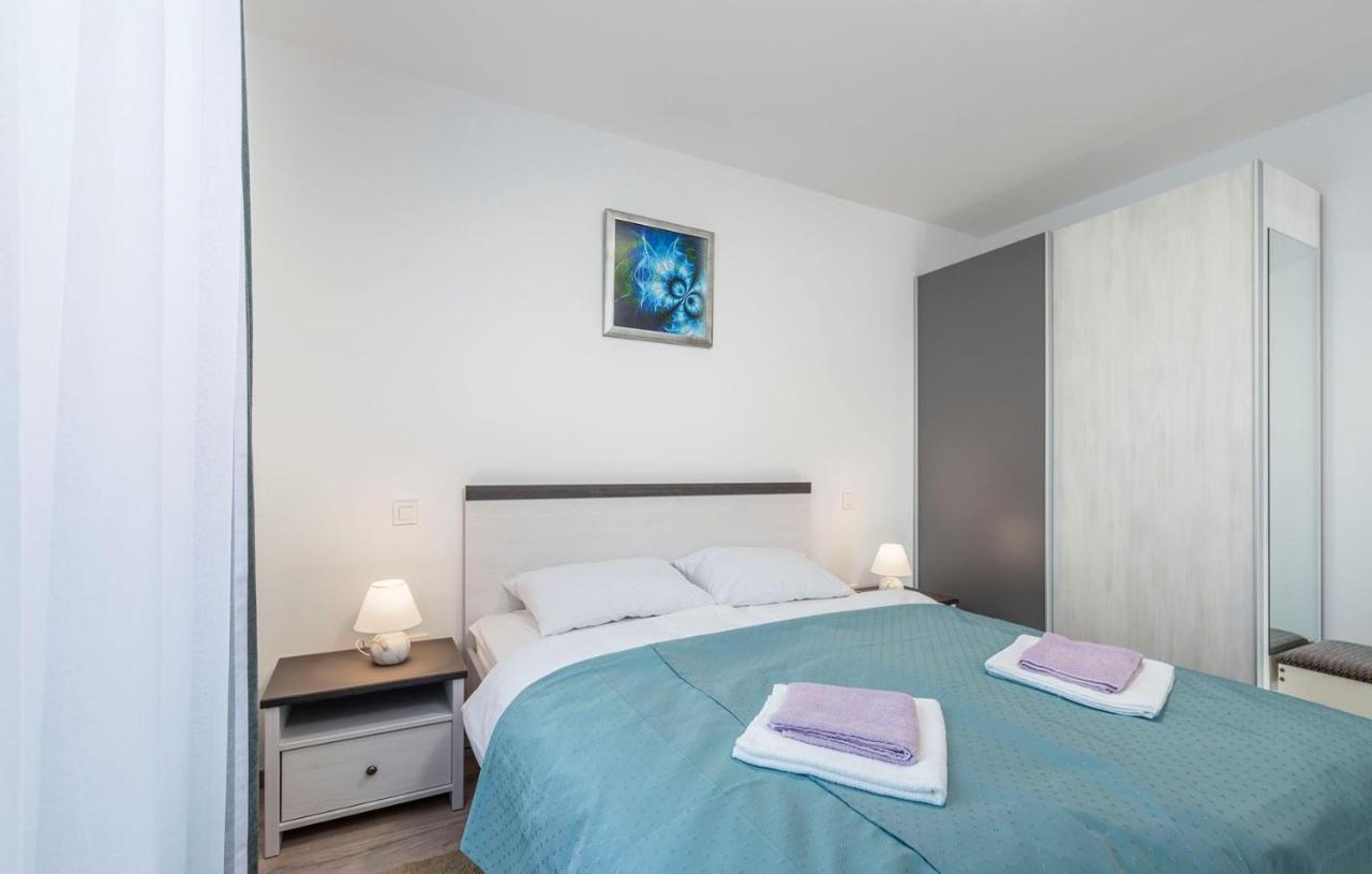 Apart Residence Blue Sea Porec Esterno foto